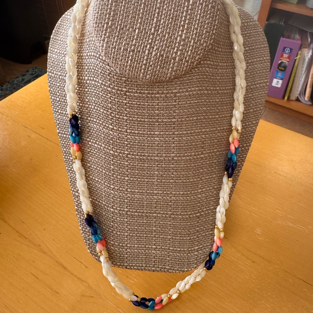 Multicolor vintage mother-of-pearl Beaded Necklace